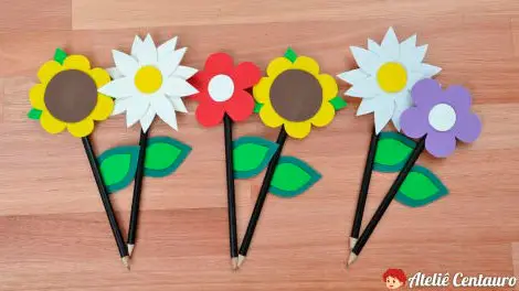Ponteira para lápis com flores de papel
