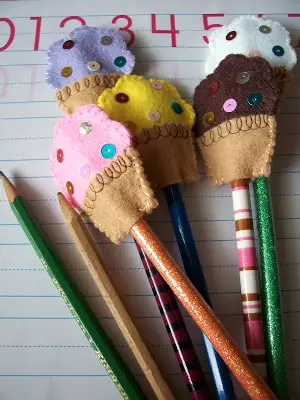 Ponteira para lápis de cupcakes de feltro