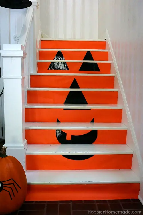 Decoração de Halloween na escada