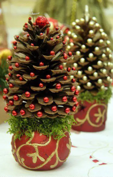 Árvore de Natal com arranjo