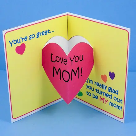 Cartão para o Dia das Mães com coração em 3D