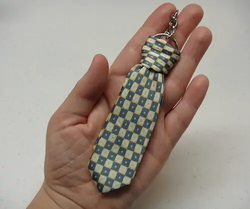 Presentes Baratos: Chaveiro de gravata