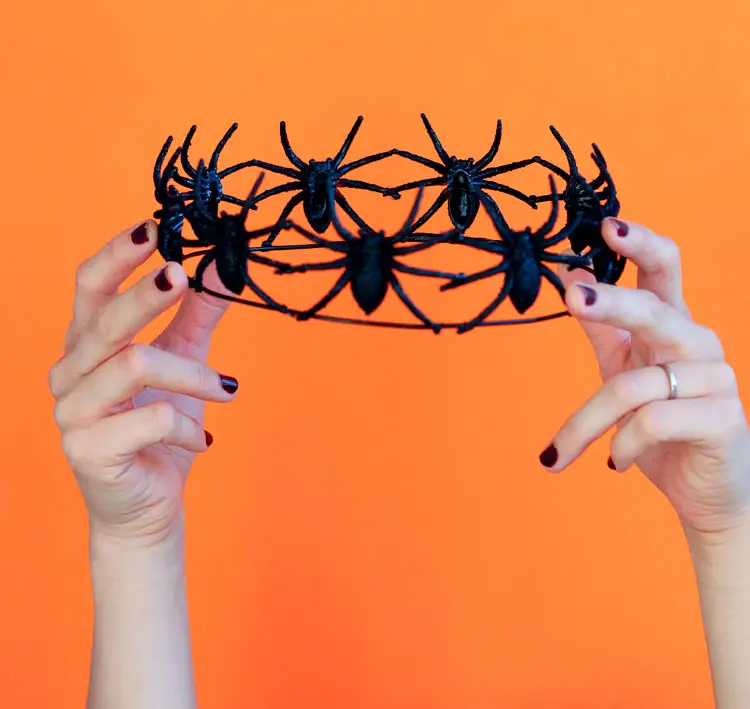 Tiara de aranhas para fantasia de Halloween