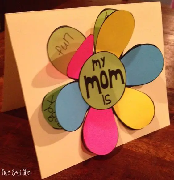 Cartão com flor para o Dia das Mães