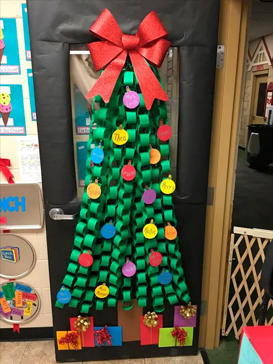 Árvore de Natal com argolas de papel