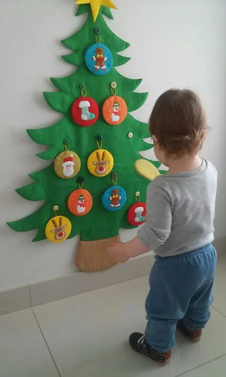 Crie uma árvore natalina para as crianças