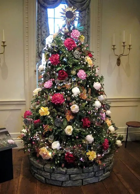 Árvore de Natal com rosas