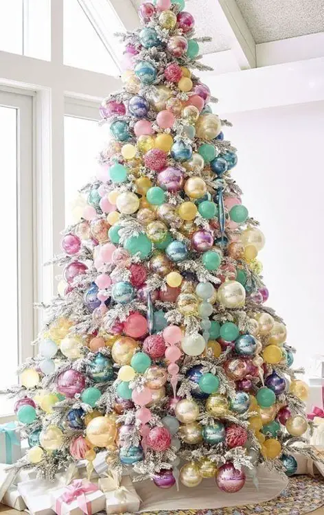 Árvore de Natal Decorada: Tons pastéis