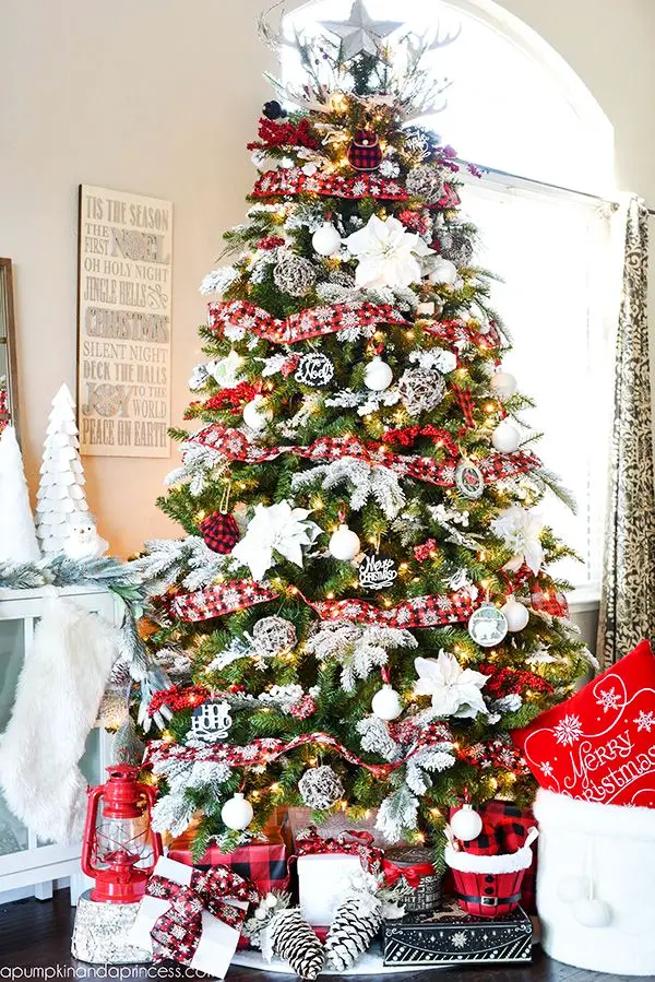 Árvore de Natal clássica e charmosa