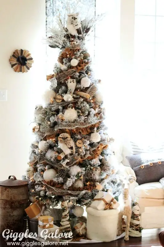 Árvore de Natal com corujas