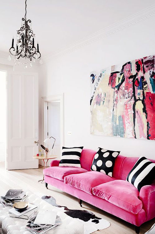 Destaque o sofá pink
