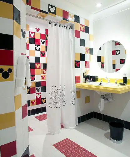 Banheiro infantil do Mickey