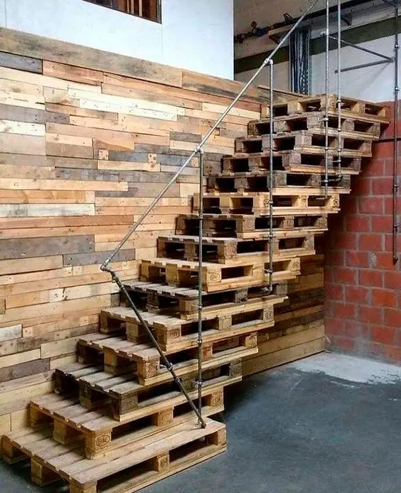 Móveis de Paletes: Escada