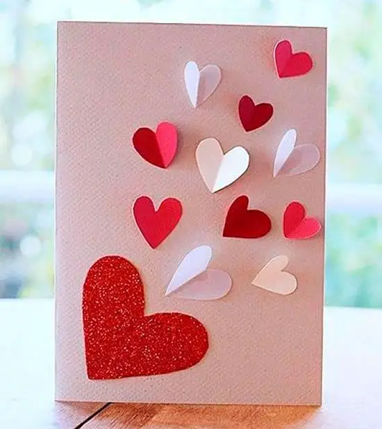 Cartão com vários corações para o Dia das Mães