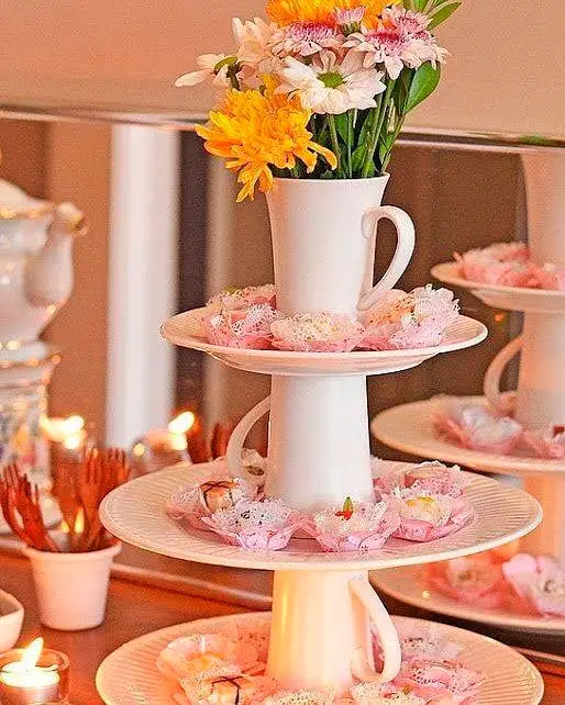 Pires e xícaras para decoração do Dia das Mães