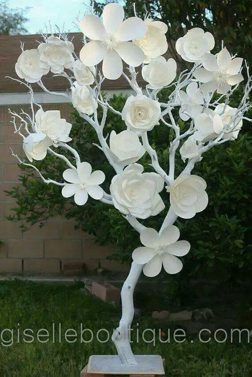 Árvore de flores brancas