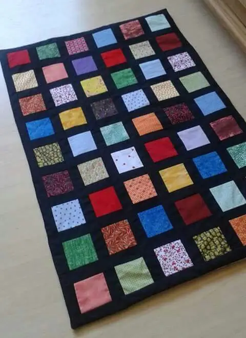 Como fazer tapete de retalho quadrado