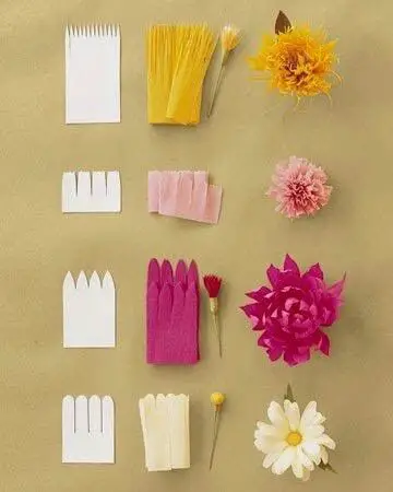 Várias flores com papel crepom