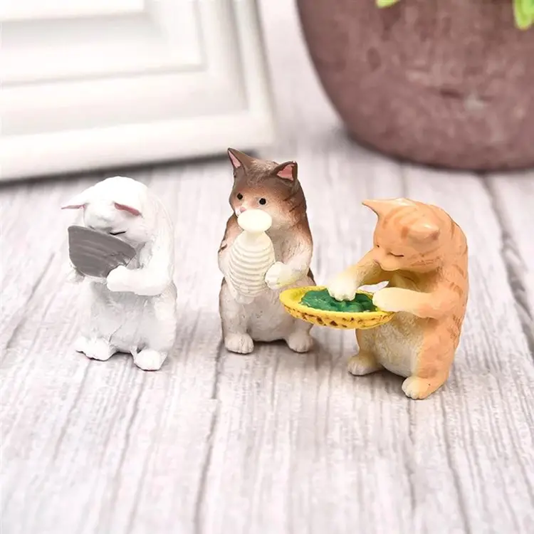 Gatinhos em miniaturas para terrário