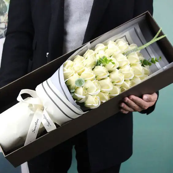 Buquê de flores na caixa