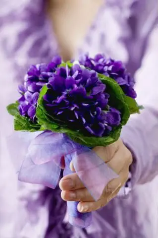 Buquê de flores violetas