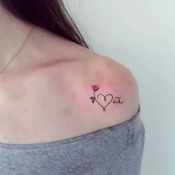 Tatuagens com o nome mãe