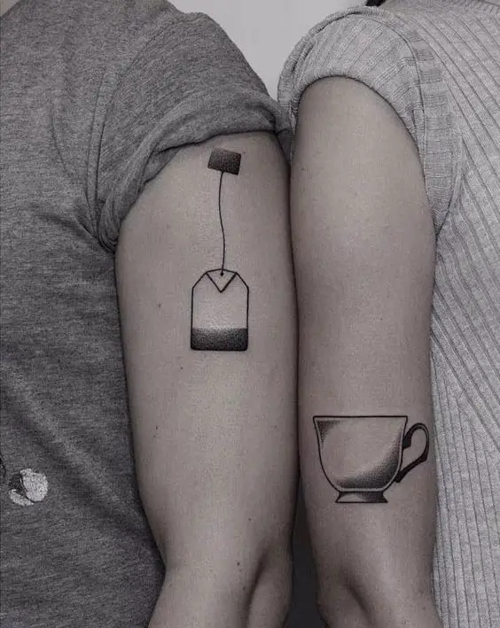 Tatuagens de casal chá e xícara