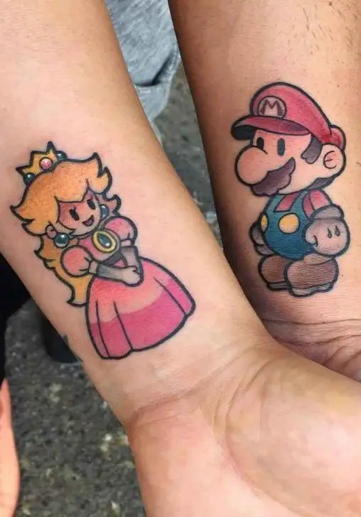 Tatuagens de casal Super Mario e Princesa