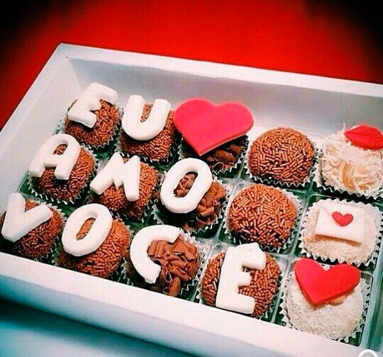 Faça brigadeiros com mensagens para seu marido Faça brigadeiros com mensagens para seu marido