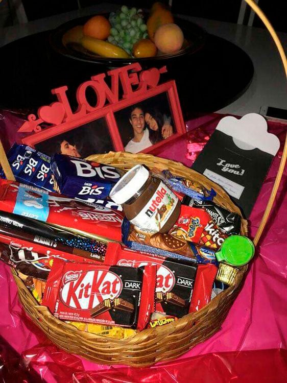 Surpresa de aniversário para marido com cesta de chocolate Surpresa de aniversário para marido com cesta de chocolate
