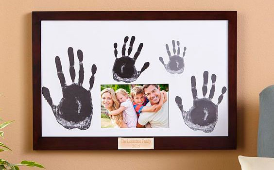 Faça um quadro de aniversário para o marido com a ajuda dos filhos Faça um quadro de aniversário para o marido com a ajuda dos filhos