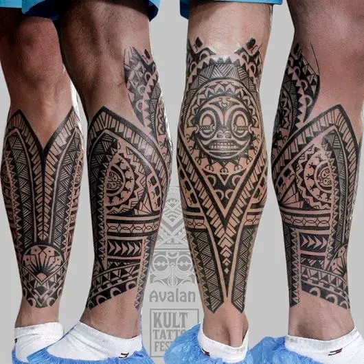 Fotos de tatuagem masculina na perna Maori