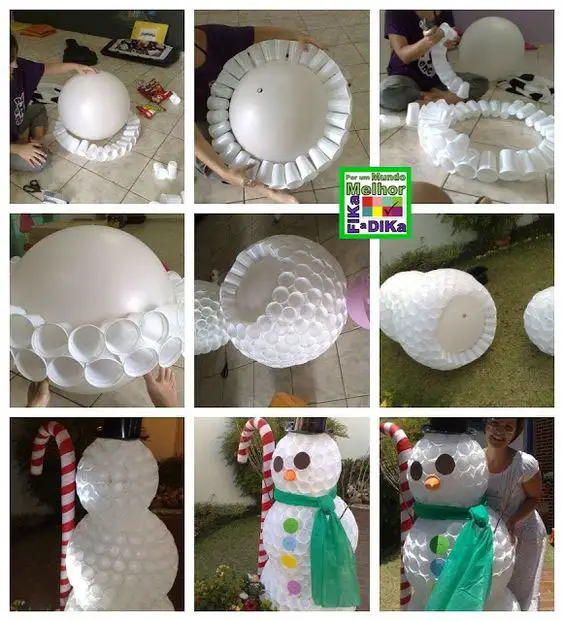 Boneco de neve com copinhos plásticos