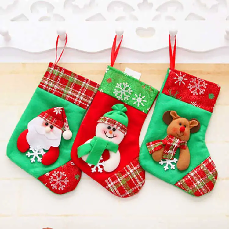 Papai Noel, Boneco de Neve e Rena com tom vermelho e verde
