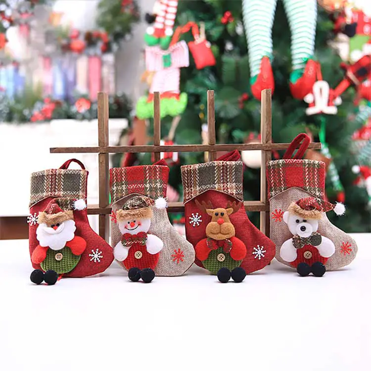 Papai Noel, Boneco de Neve, Rena e Ursinho