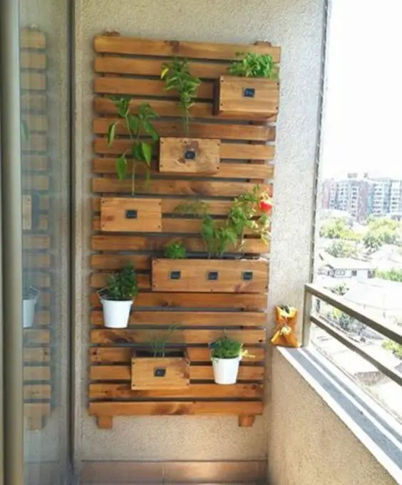 Painel para plantas na varanda