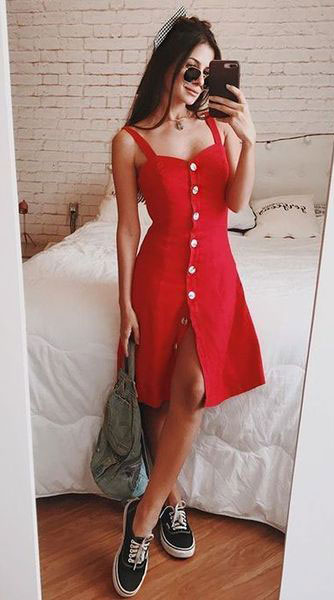 Vestido com botões frontais Vestido com botões frontais
