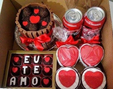 Festa do chocolate na caixa para a Páscoa do seu amor Festa do chocolate na caixa para a Páscoa do seu amor