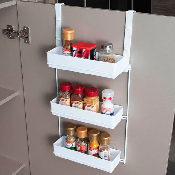 Como organizar armários de cozinha: suporte de temperos Como organizar armários de cozinha: suporte de temperos