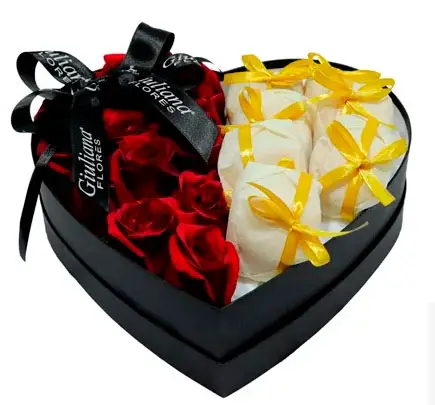 Cesta de chocolates para namorada com rosas e bem casado