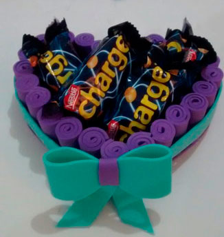 Mini cesta em formato de coração para sua mãe Mini cesta em formato de coração para sua mãe