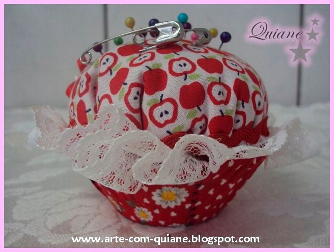 Alfineteiro de tortinha de maçã para mãe Alfineteiro de tortinha de maçã para mãe