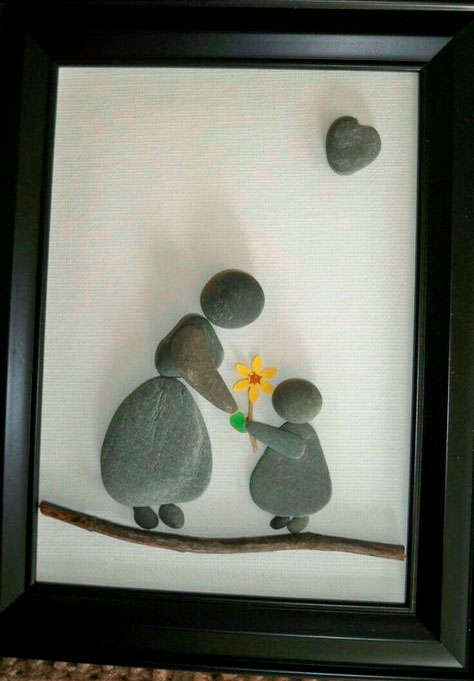 Quadrinho feito com pedras para mãe Quadrinho feito com pedras para mãe
