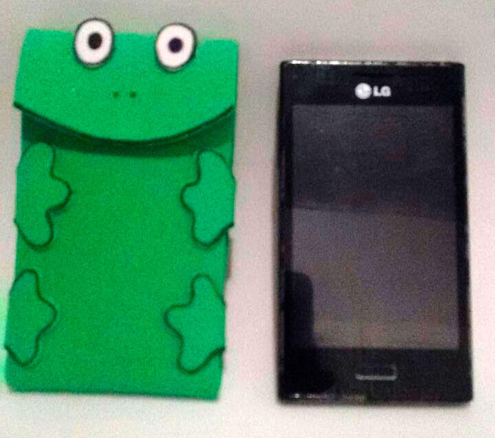 Porta-celular de sapinho para o Dia das Mães Porta-celular de sapinho para o Dia das Mães