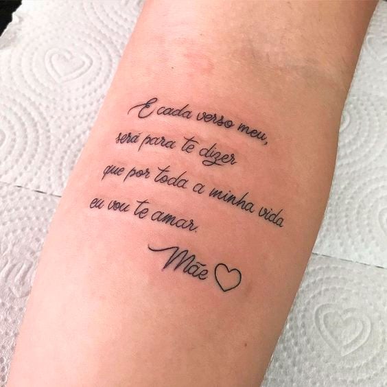 Tatuagem homenageando a mãe Tatuagem homenageando a mãe