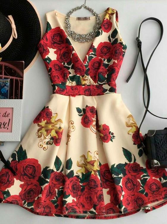 Vestido e colar para o Dia das Mães Vestido e colar para o Dia das Mães