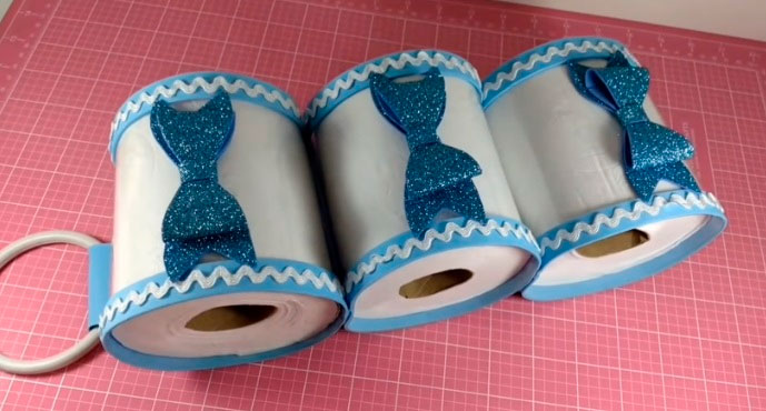 Porta-papel higiênico com garrafa pet e EVA para mãe Porta-papel higiênico com garrafa pet e EVA para mãe