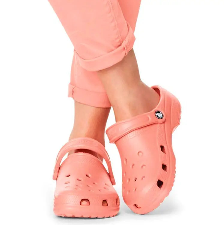 Sandália Crocs Classic para namorada