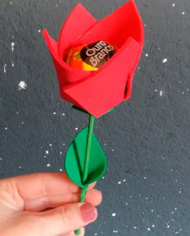 Tulipa de EVA para as mães da igreja