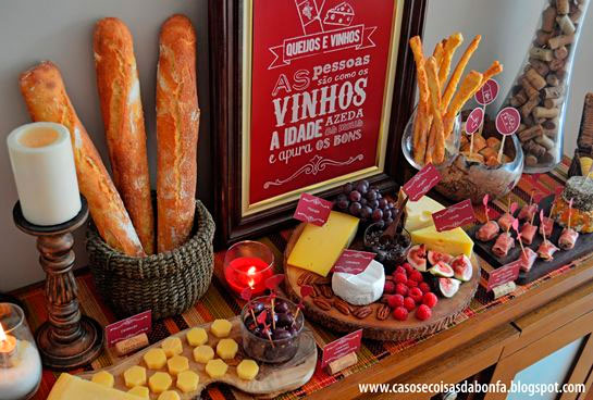 Leve sua mãe a uma degustação de queijos e vinhos Leve sua mãe a uma degustação de queijos e vinhos